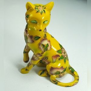 Cloisonne Garden of Cats , "Lovely Lilac "